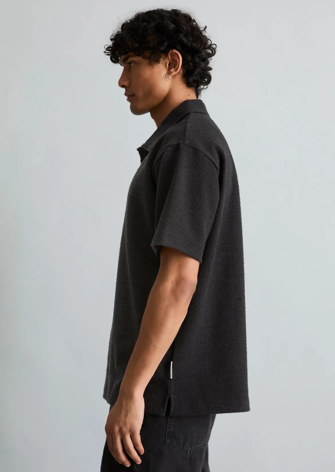 Poloshirt relaxed mit feiner Bouclé-Struktur