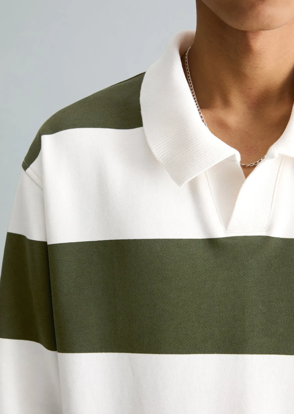 Polo-Sweatshirt relaxed mit gedrucktem Streifenmuster