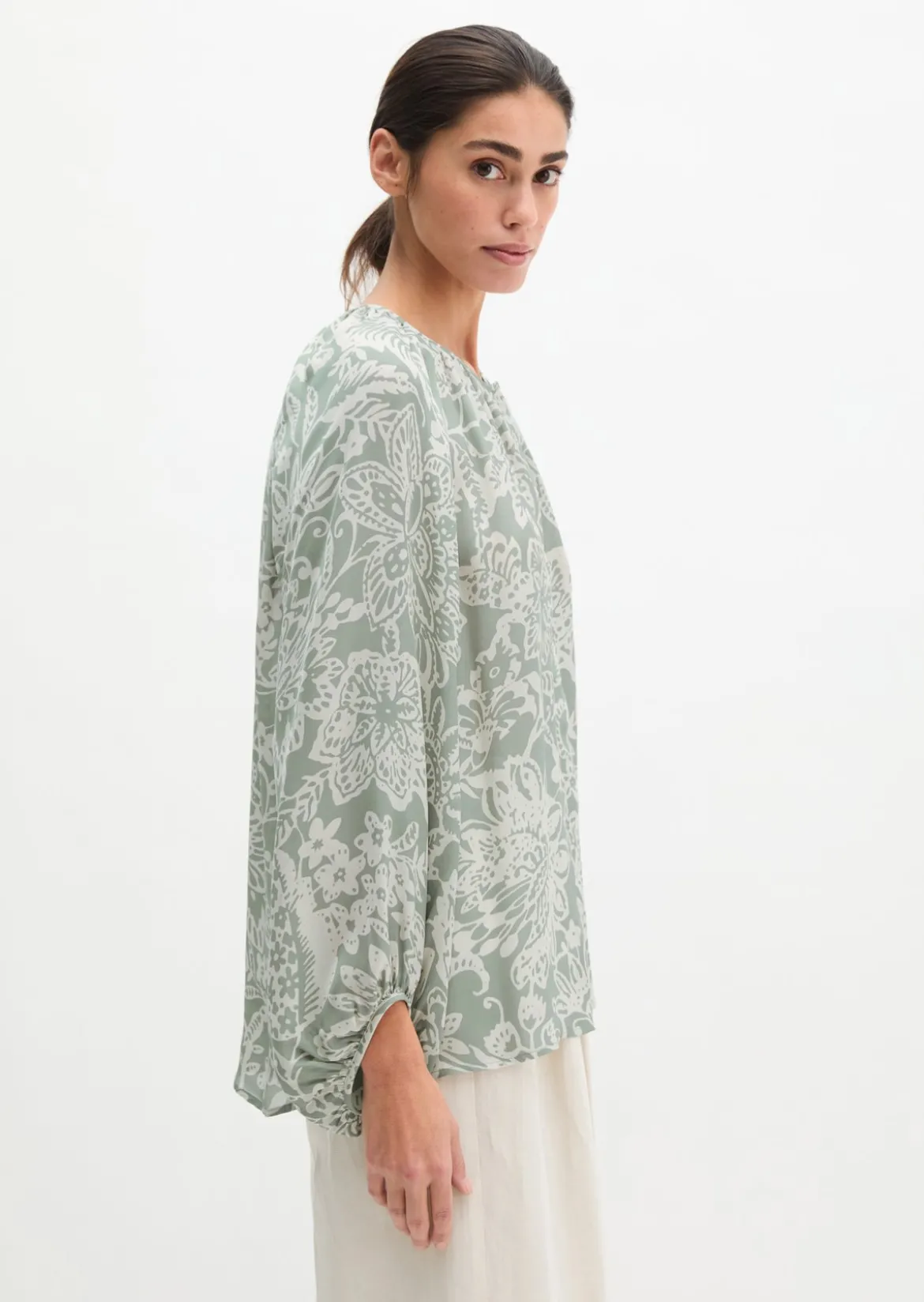 Print-Bluse loose aus leichtem Viskose-Twill