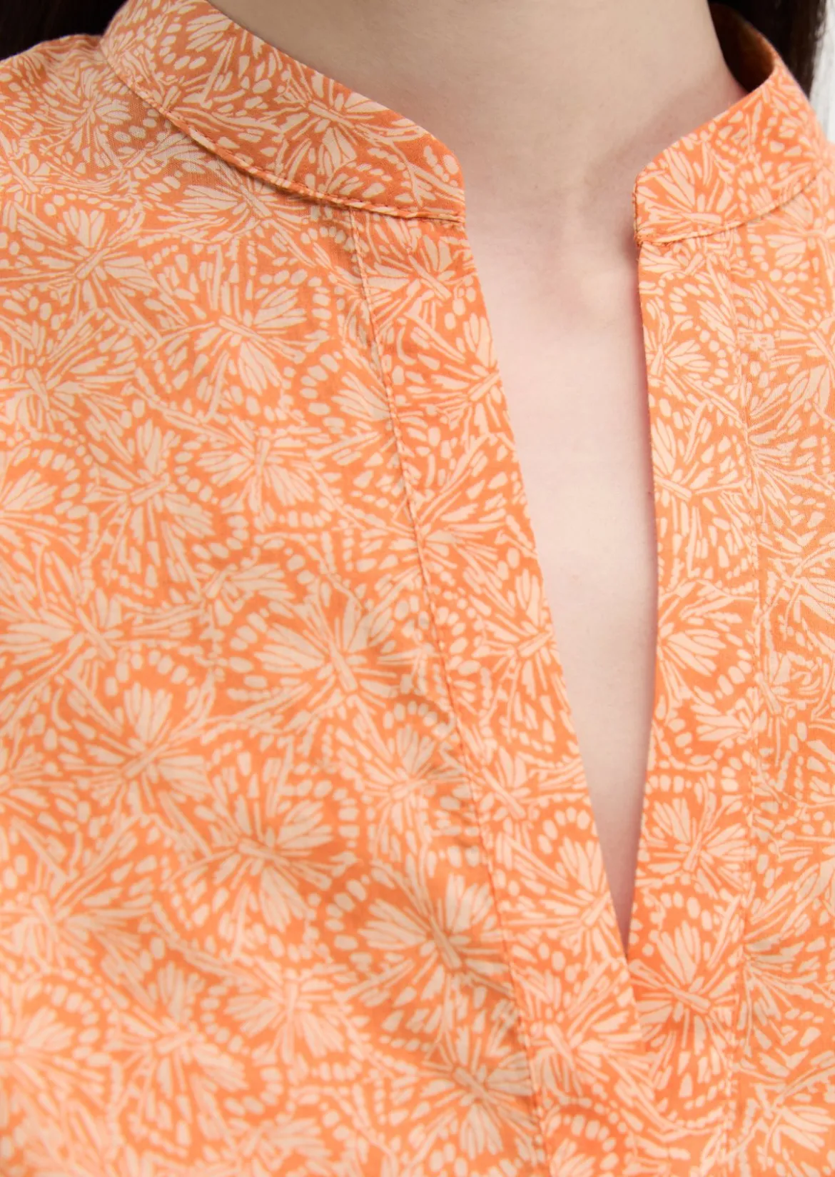 Ärmellose Bluse loose aus bedrucktem Baumwoll-Voile