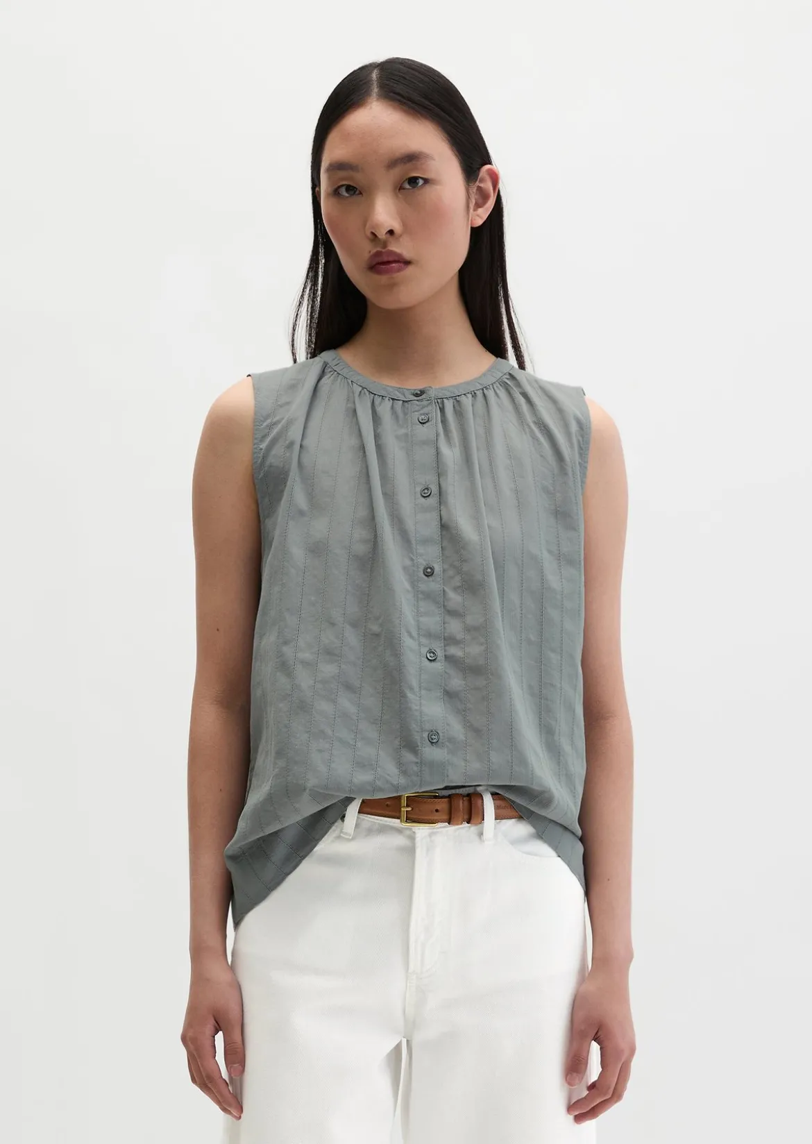 Ärmellose Bluse regular aus Baumwoll-Voile mit feiner Loch-Stickerei