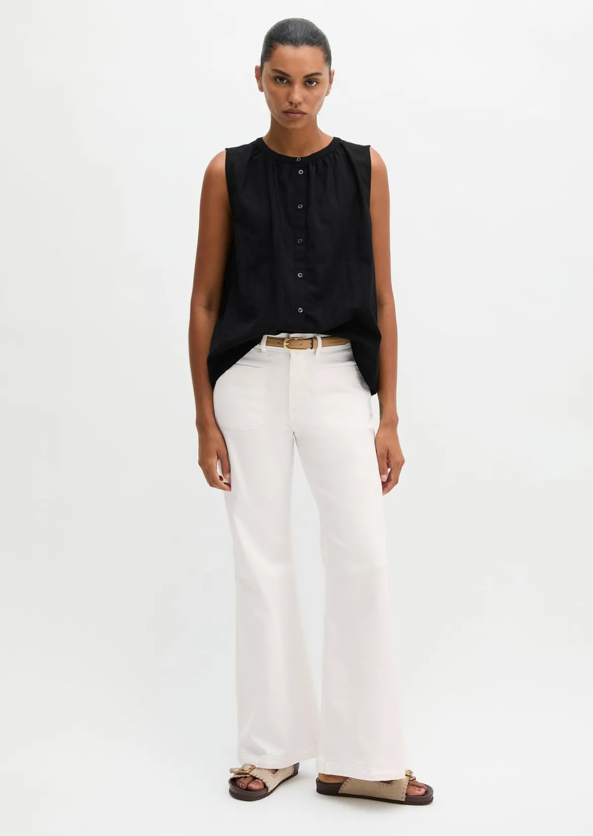 Ärmellose Bluse regular aus Baumwoll-Voile mit feiner Loch-Stickerei