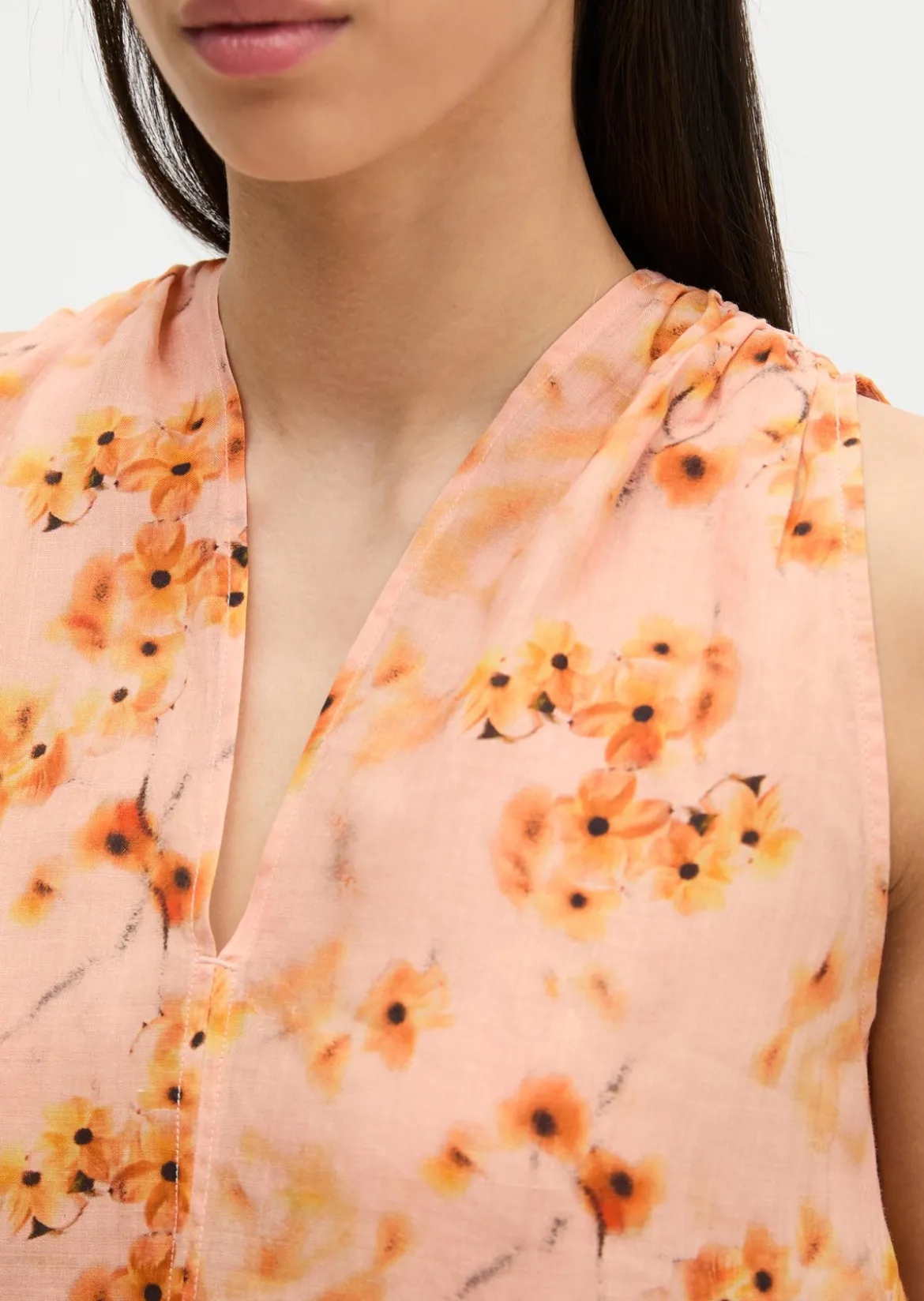 Ärmellose Bluse relaxed aus weicher Ramiefaser