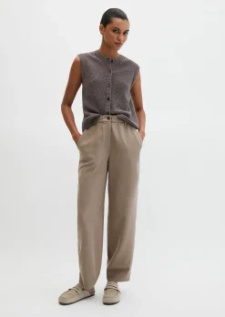 Ärmellose Strickweste regular aus Bouclé-Garn