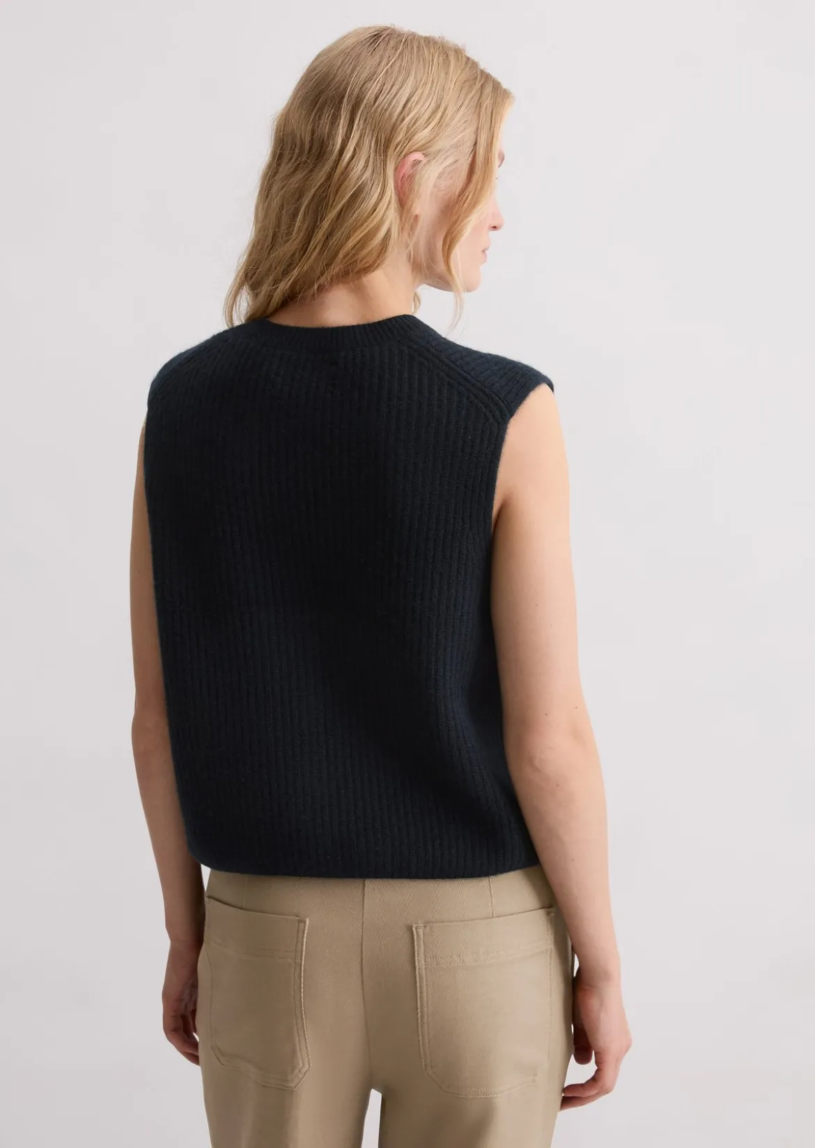 Ärmellose Strickweste slim aus weichem Merinowolle-Mix