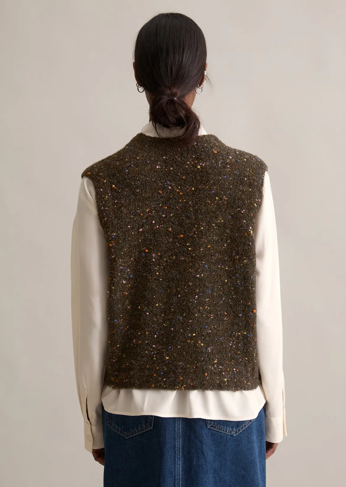 Ärmelloser Bouclé-Cardigan regular aus Schurwolle-Viskose-Mix