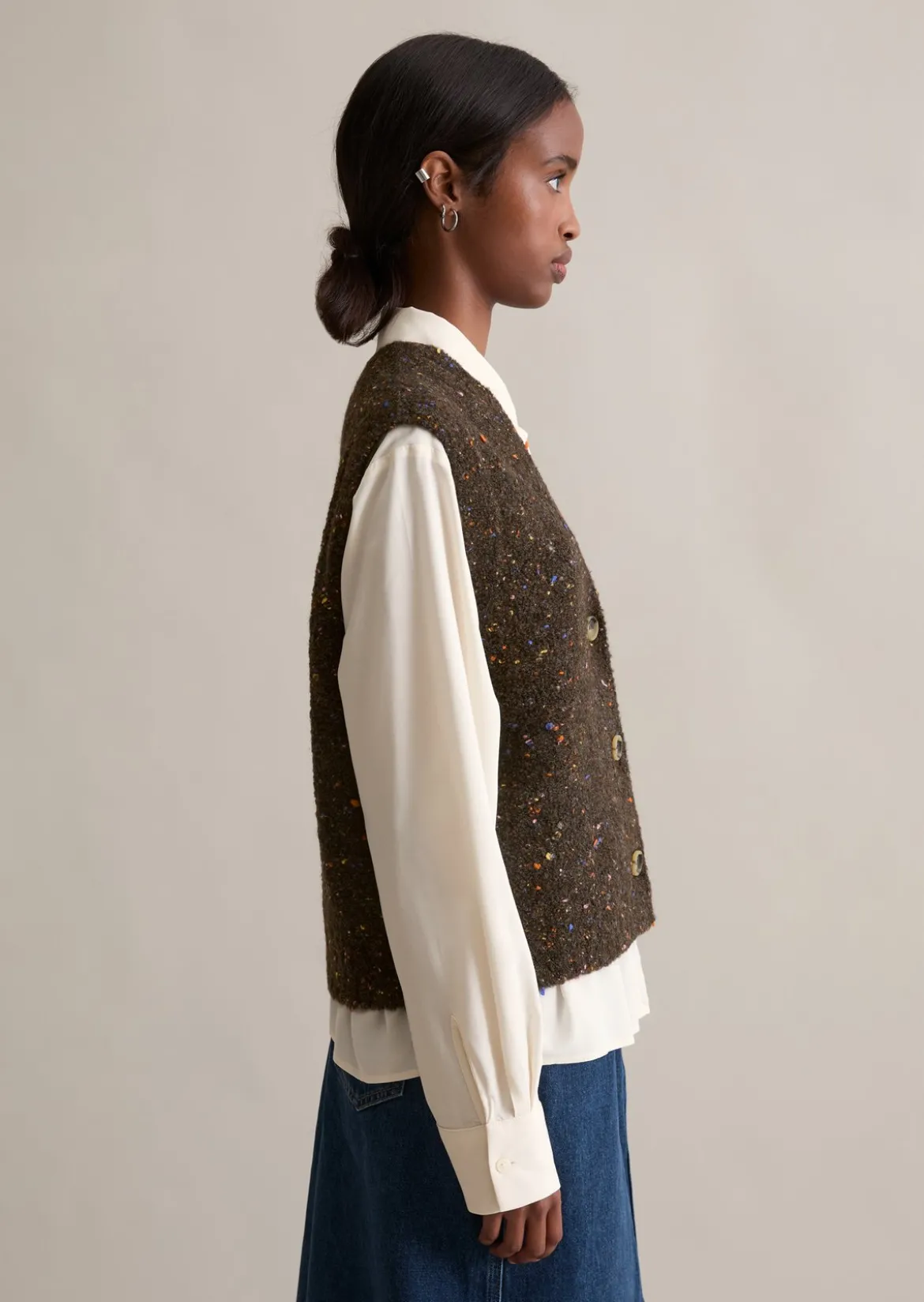 Ärmelloser Bouclé-Cardigan regular aus Schurwolle-Viskose-Mix