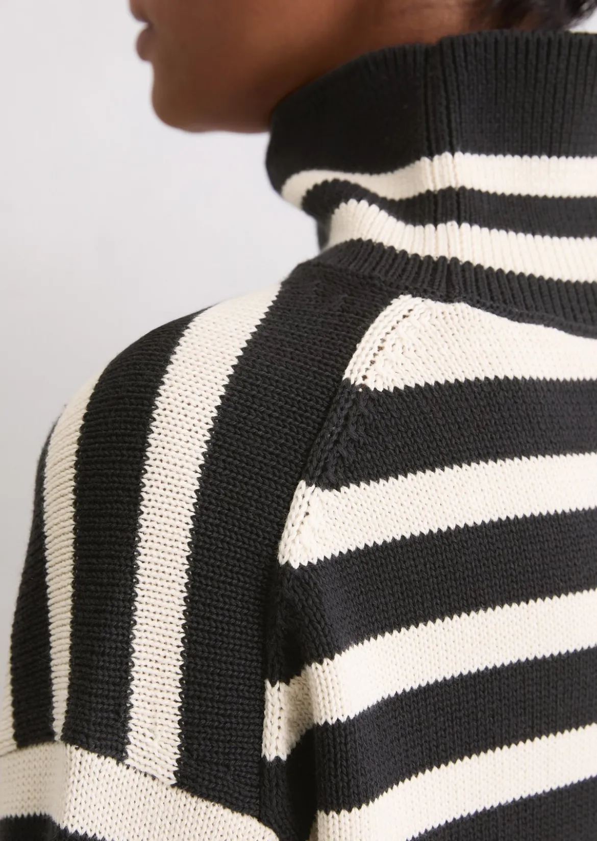 Rollkragenpullover regular aus Heavy Weight Cotton