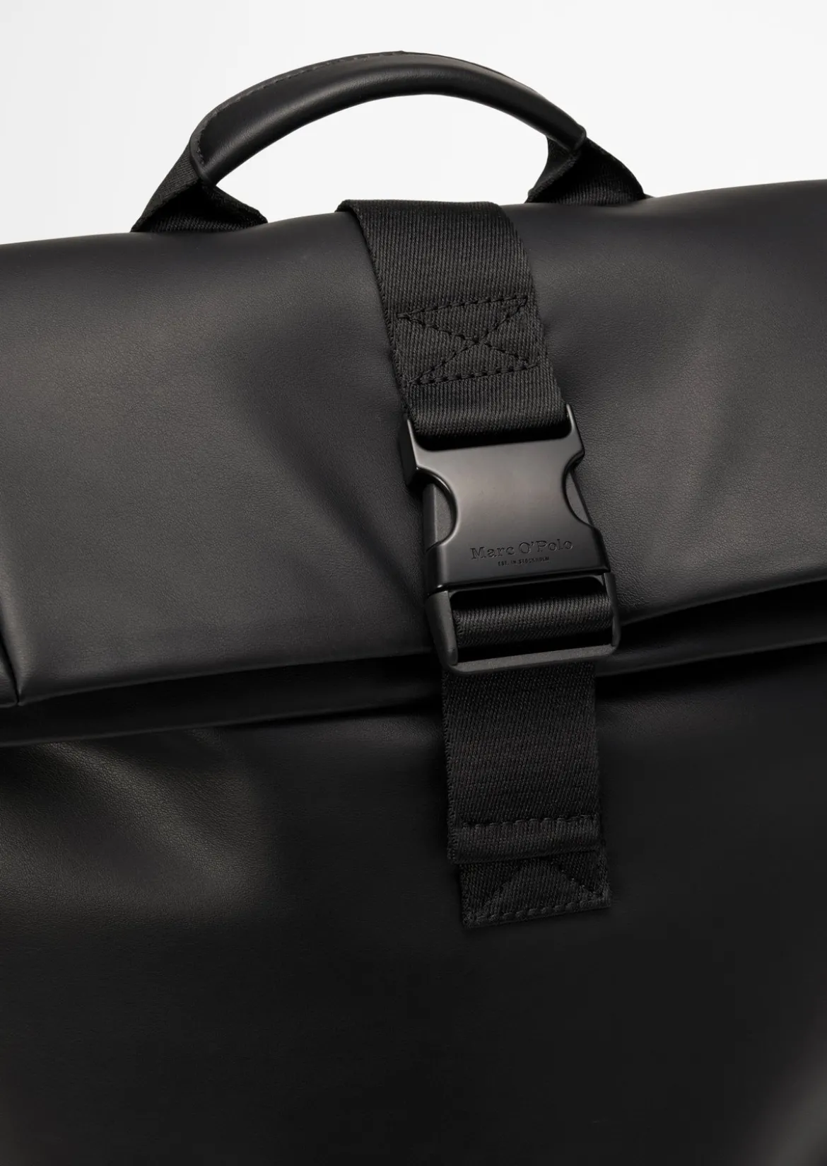 Rucksack aus einer Lederalternative aus recyceltem Polyester