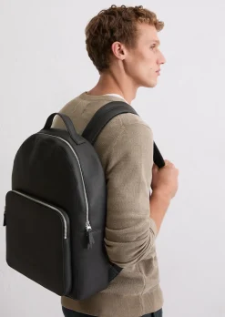 Rucksack aus einer Lederalternative aus recyceltem Polyester