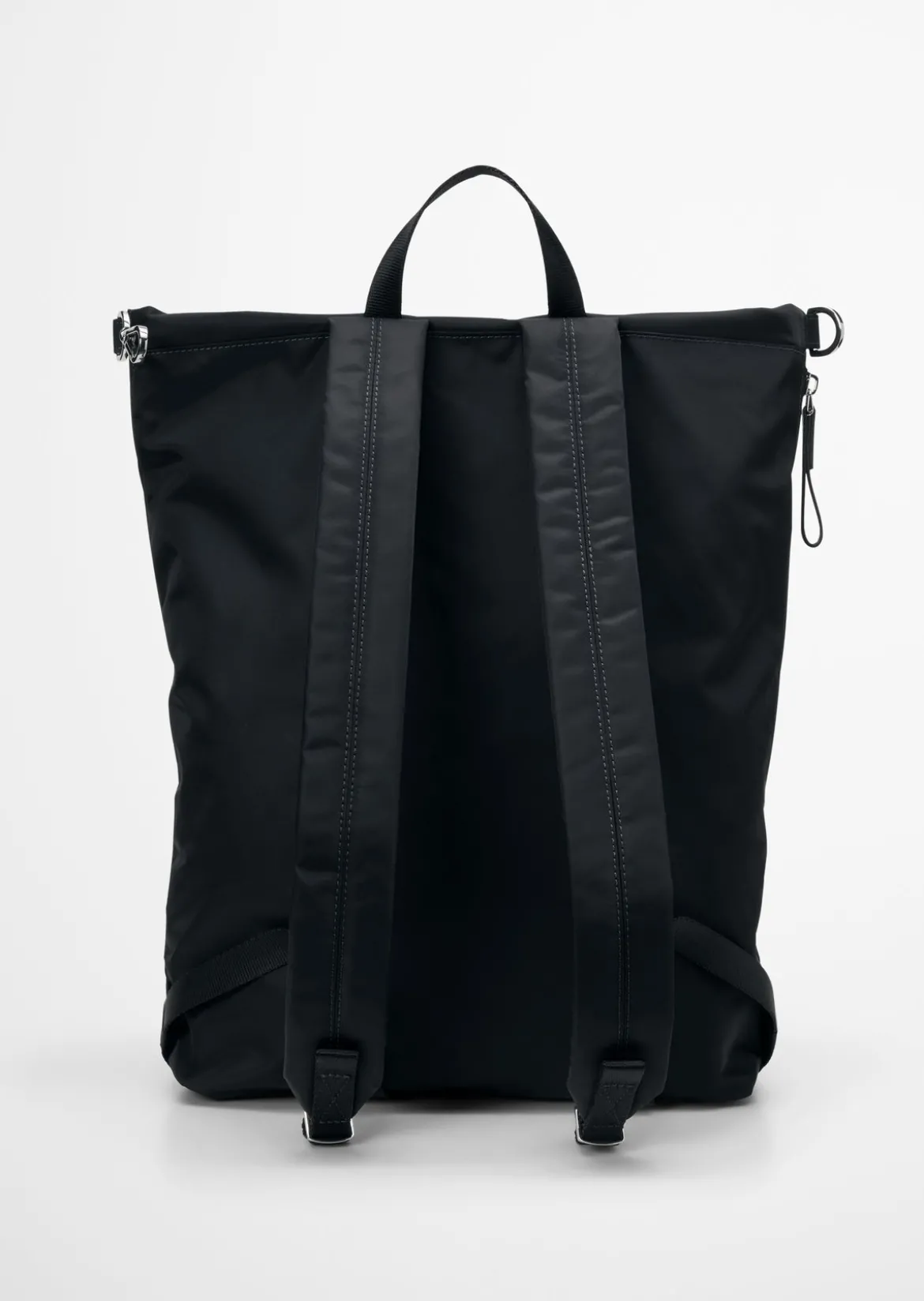Rucksack medium aus recyceltem Material