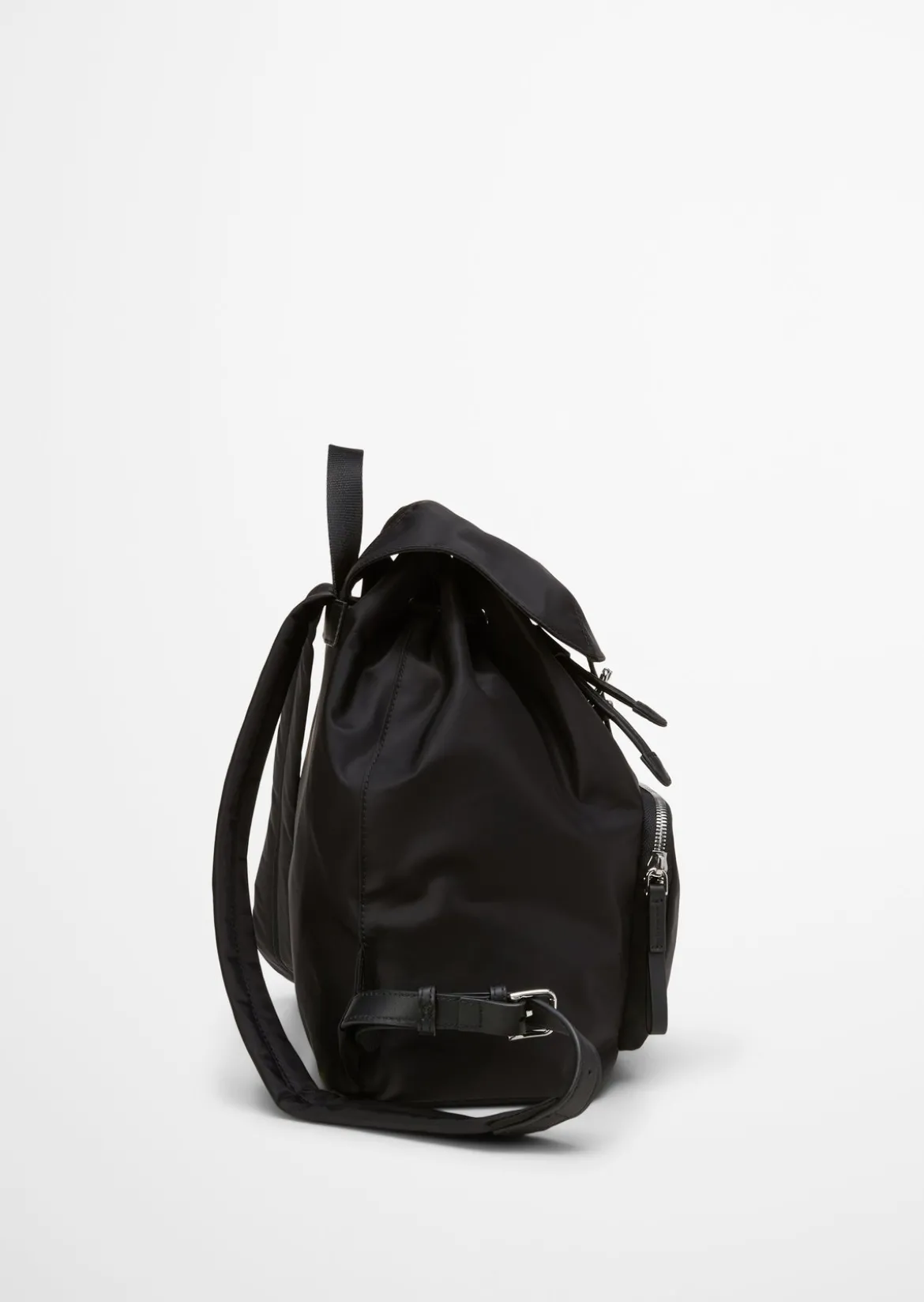 Rucksack medium aus recyceltem Material