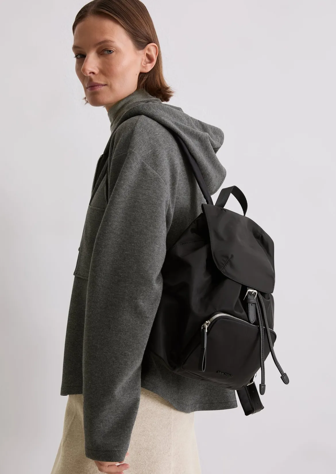 Rucksack medium aus recyceltem Material