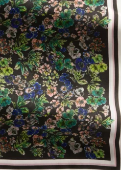Satin-Foulard mit lässigem Print