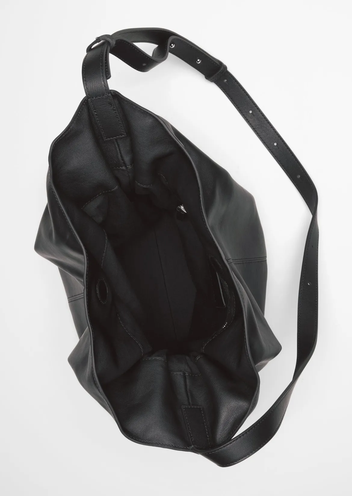 Schultertasche Model Sienna aus weichem Rindleder