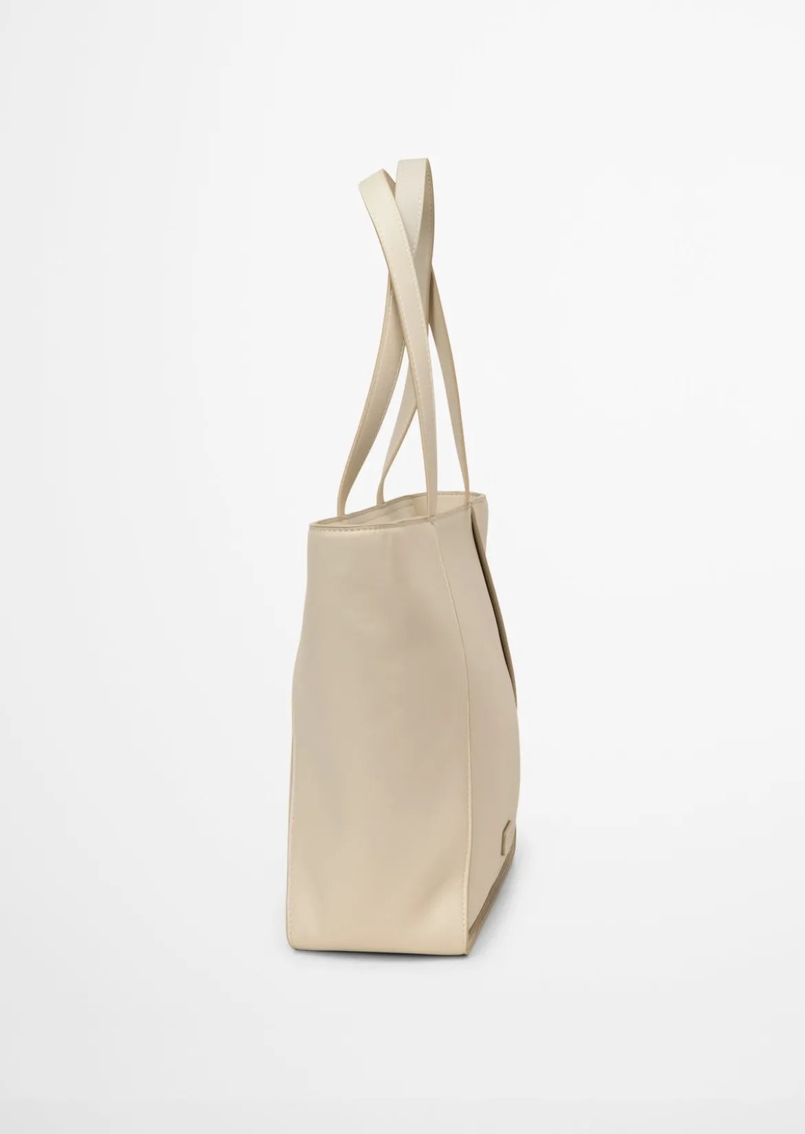 Shopper aus einer Lederalternative aus recyceltem Polyester