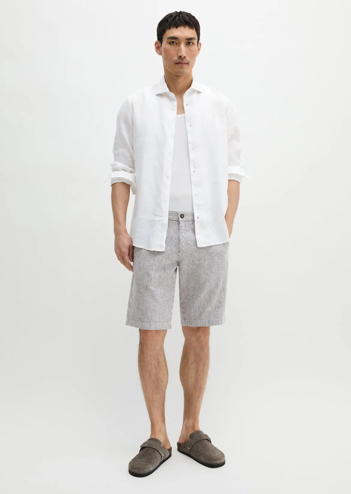 Shorts Model Reso Jogger regular aus Leinen und Bio-Baumwolle