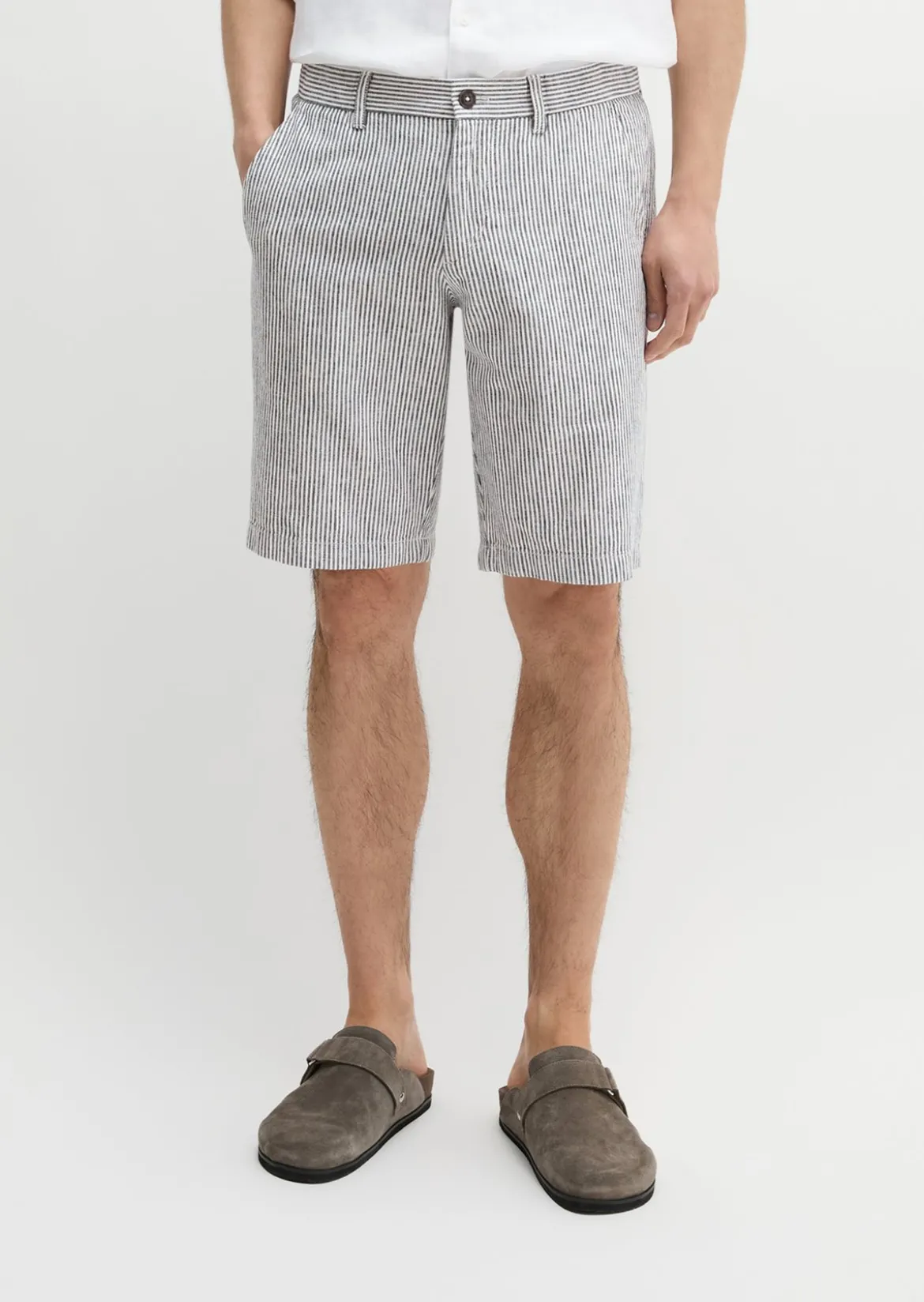 Shorts Model Reso Jogger regular aus Leinen und Bio-Baumwolle
