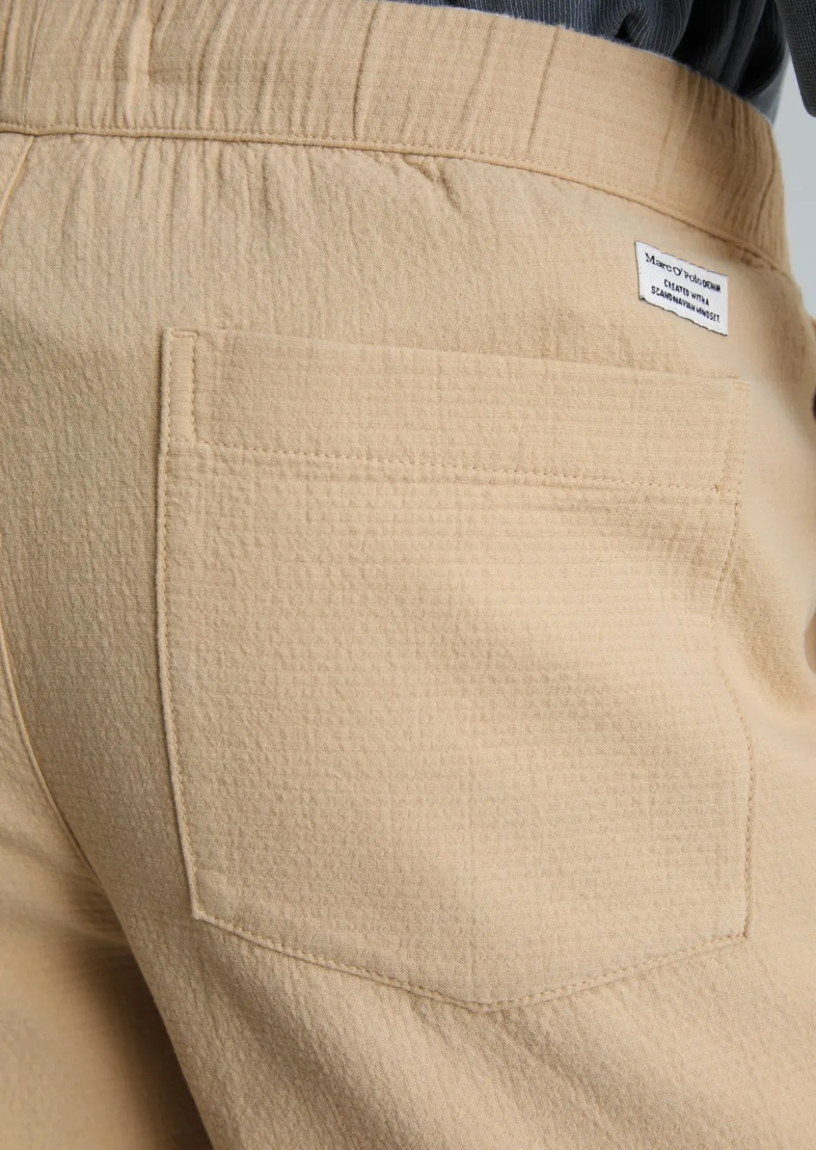 Shorts regular mit elastischem Bund