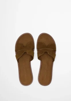 Slide Model Babette mit modernen Cut-Outs