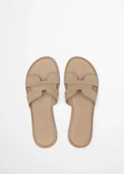 Slide Model Babette mit modernen Cut-Outs