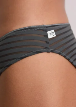 Slip mit Streifen-Struktur