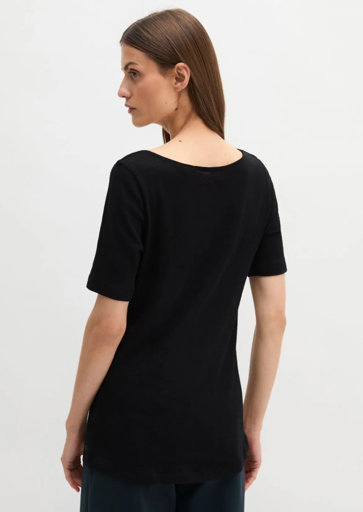 Slub-Jersey-T-Shirt regular mit U-Boot-Ausschnitt