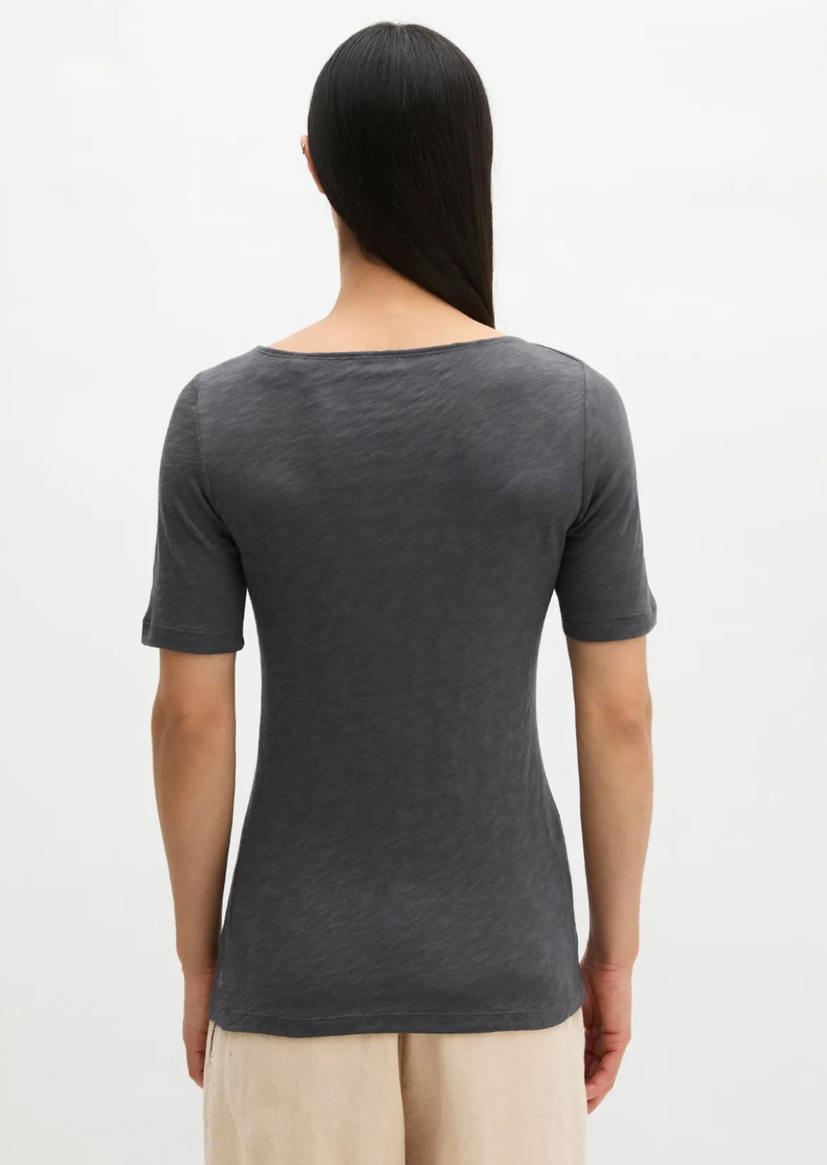 Slub-Jersey-T-Shirt regular mit U-Boot-Ausschnitt