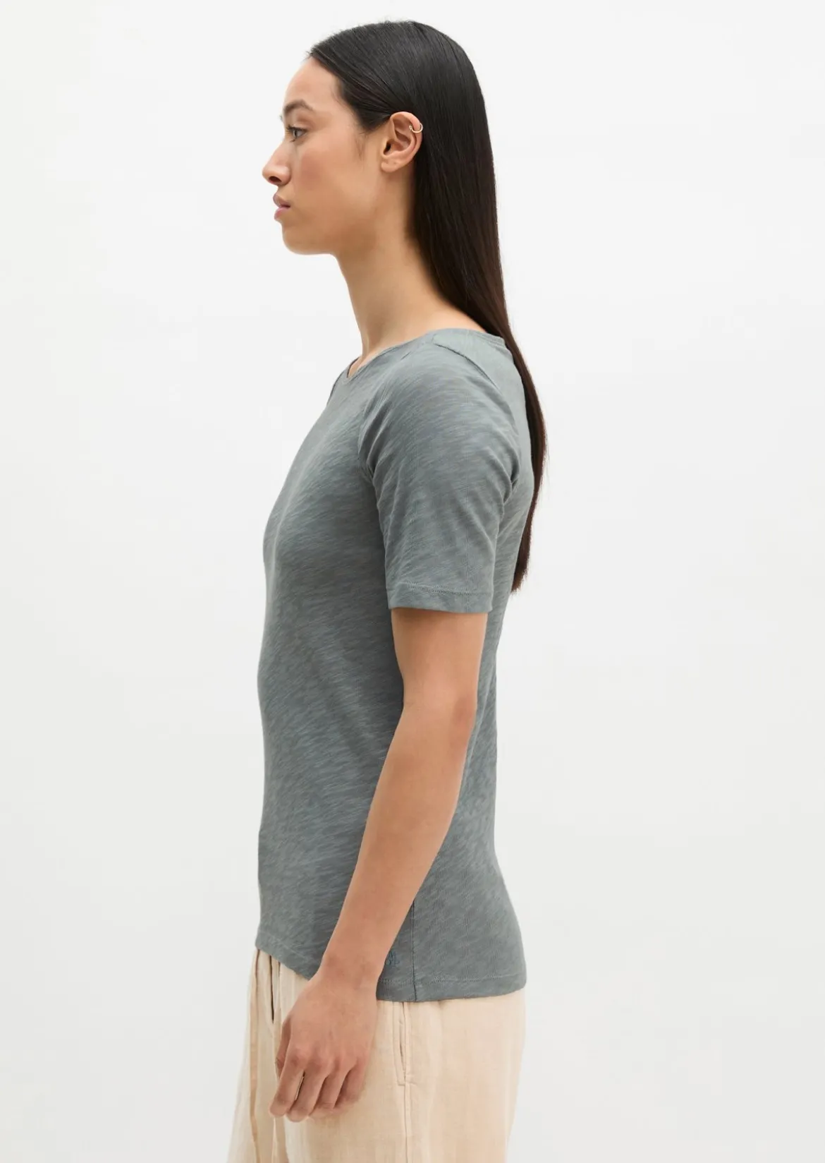 Slub-Jersey-T-Shirt regular mit U-Boot-Ausschnitt