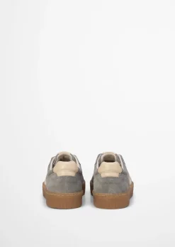 Sneaker Model Cortney aus softem Veloursleder