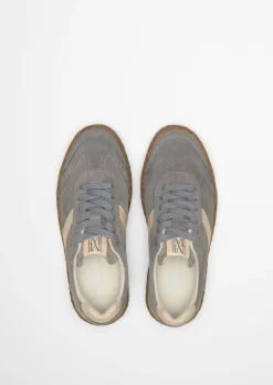 Sneaker Model Cortney aus softem Veloursleder