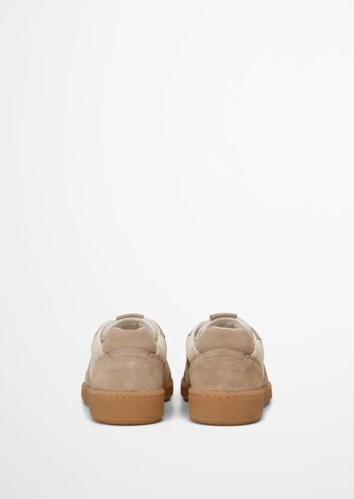 Sneaker Model Court aus edlem Rindleder mit Häkeleinsätzen