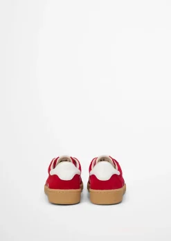 Sneaker Model Court aus hochwertigem Rindleder