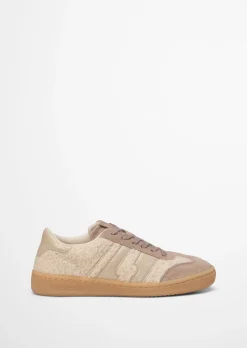 Sneaker Model Court aus Leder und Teddyfell