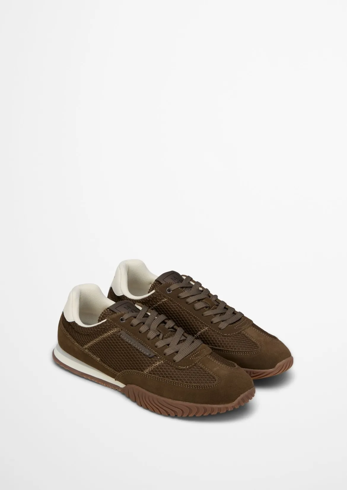 Sneaker Model Gustaf aus Leder und Polyester