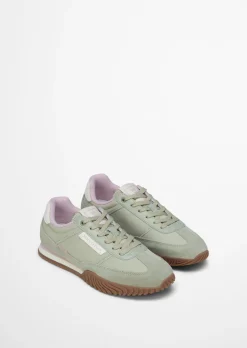 Sneaker Model Gustafina aus Leder und Nylon