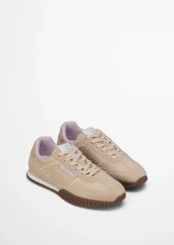 Sneaker Model Gustafina aus Leder und Polyester