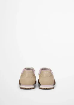 Sneaker Model Gustafina aus Leder und Polyester