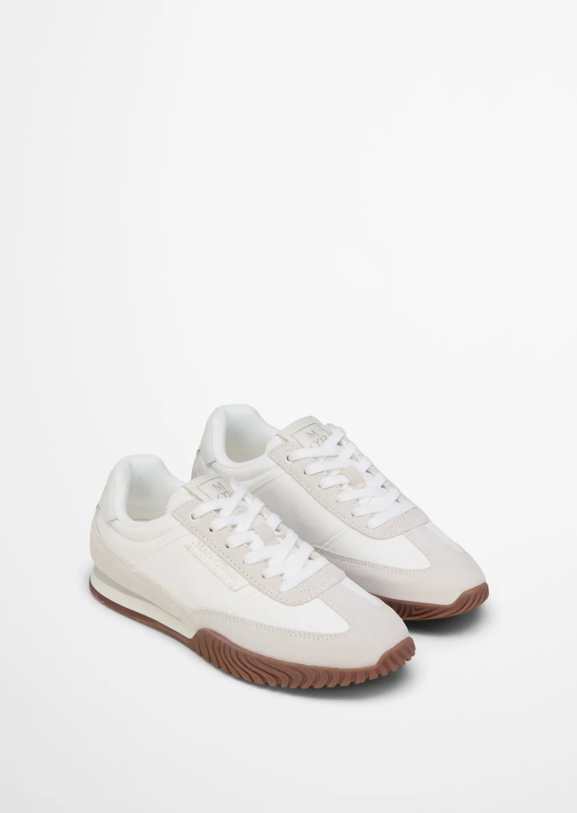 Sneaker Model Gustafina aus Leder und Nylon