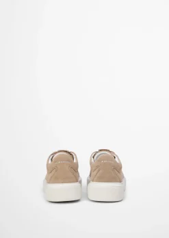 Sneaker Model Kaira aus softem Veloursleder