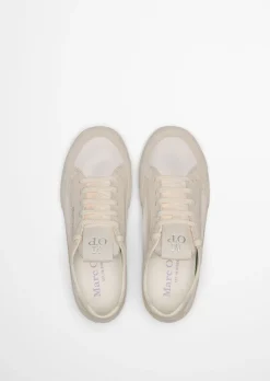 Sneaker Model Lola aus leichtem Material-Mix
