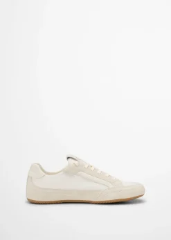 Sneaker Model Lola aus leichtem Material-Mix