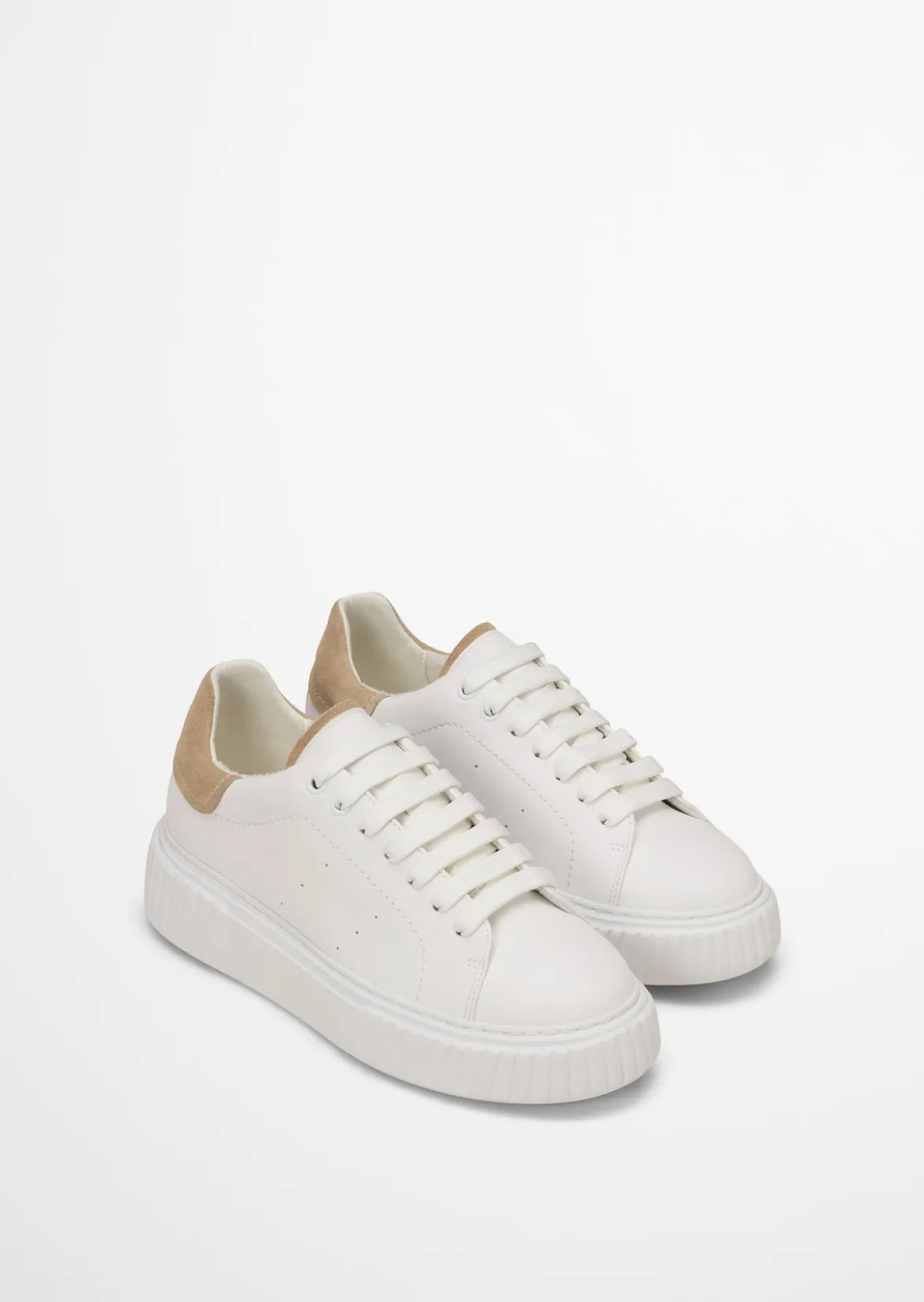 Sneaker Model Svea aus softem Rindleder