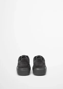 Sneaker Model Svenja aus Veloursleder