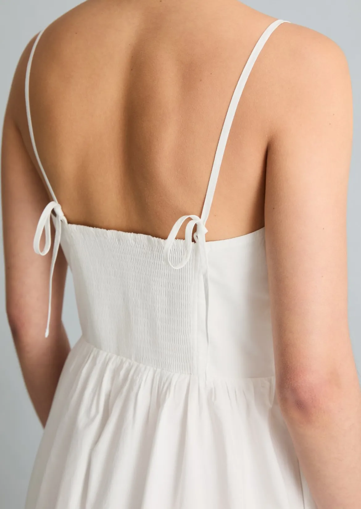 Spitzenkleid slim mit Broderie Anglaise