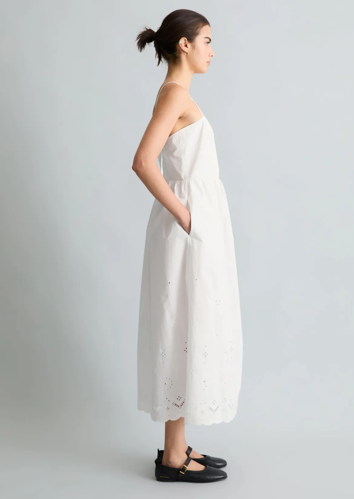 Spitzenkleid slim mit Broderie Anglaise