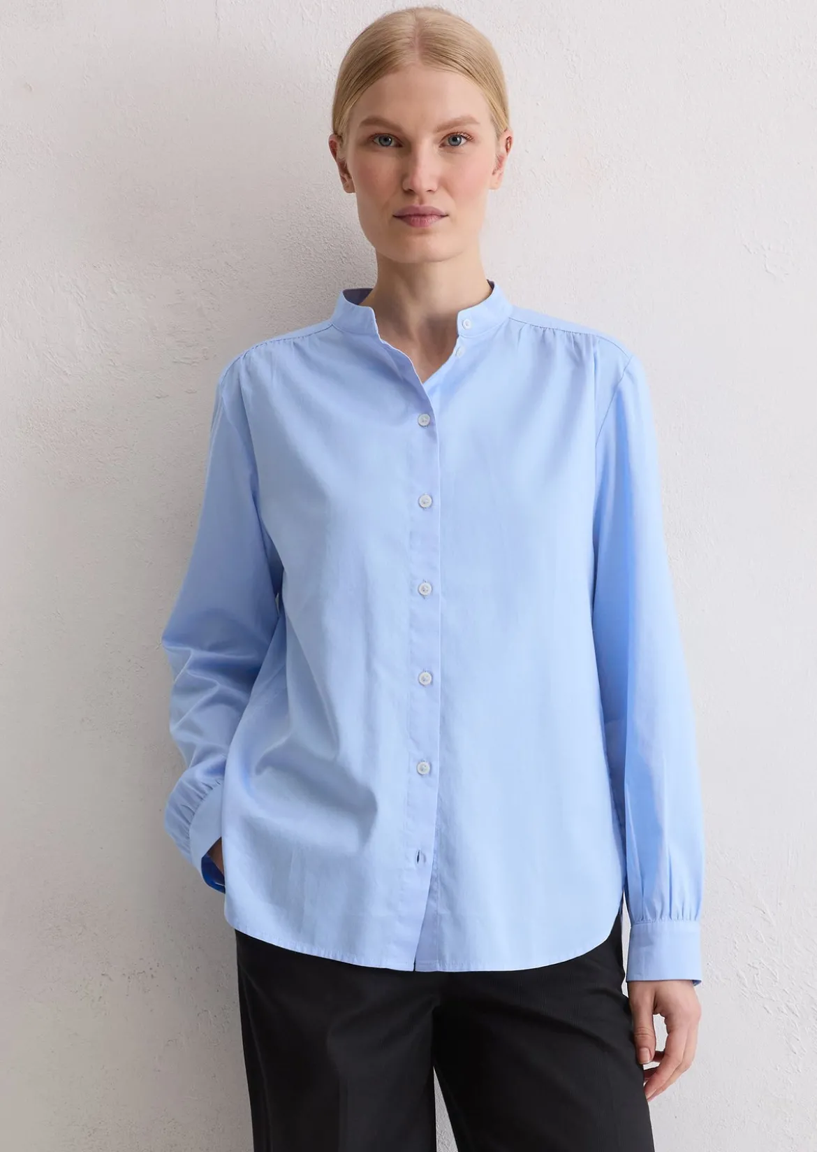 Stehkragenbluse relaxed aus softem Baumwoll-Satin