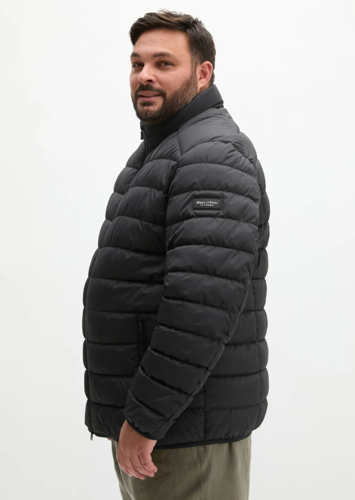 Steppjacke regular in leichter, wasserabweisender Qualität