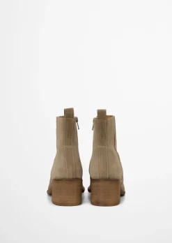 Stiefelette Model Marcia aus weichem Veloursleder