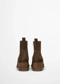 Stiefelette Model Marcia aus weichem Veloursleder